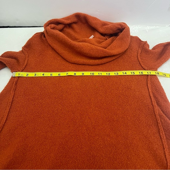 Free People terra cotta colored cowl neck - Picture 6 of 9